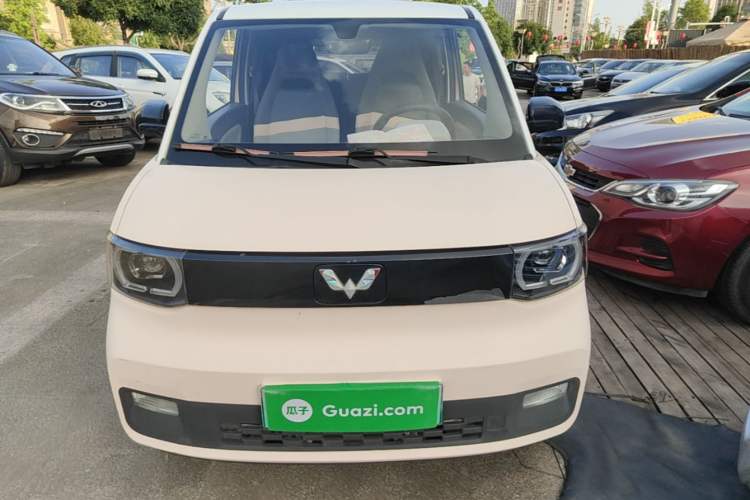 Used Wuling Hongguang MINIEV 2021 Macaron Sandwich Model 170 km Lithium Ternary Front