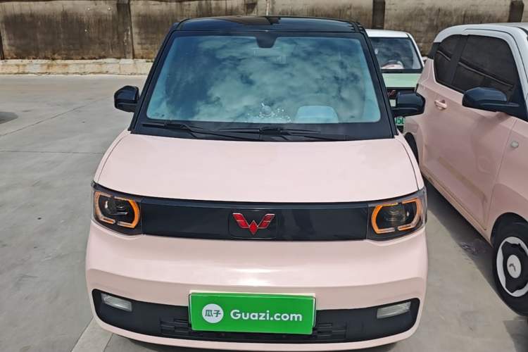 Used Wuling Hongguang MINIEV 2021 Macaron Fashion Model Lithium Iron Phosphate Front