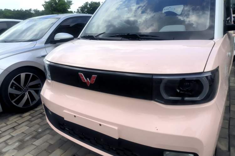 Used Wuling Hongguang MINIEV 2021 Macaron Sandwich Model 170 km Lithium Iron Phosphate Front
