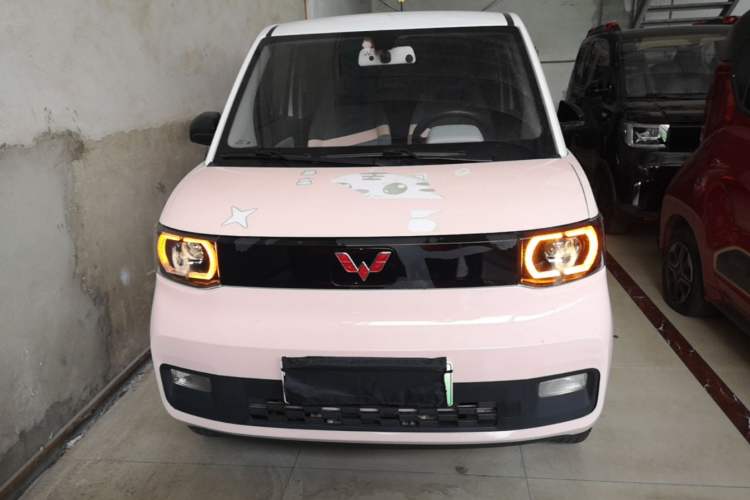 Used Wuling Hongguang MINIEV 2021 Macaron Fashion Model Lithium Iron Phosphate Front
