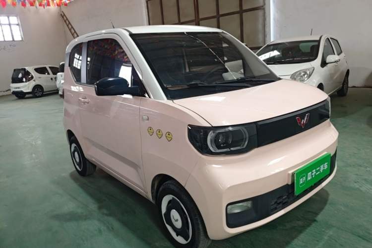 Used Wuling Hongguang MINIEV 2021 Macaron Fashion Model Lithium Iron Phosphate Front Right 45 Deg