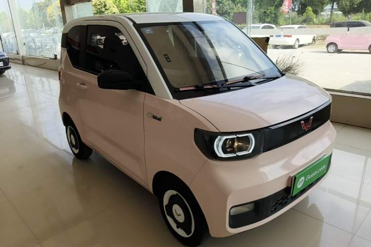 Used Wuling Hongguang MINIEV 2021 Macaron Fashion Edition Lithium-Ion Battery Front Right 45 Deg