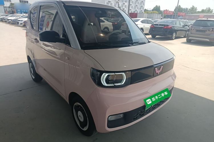 Used Wuling Hongguang MINIEV 2021 Macaron Sandwich Model 170 km Lithium Iron Phosphate Front Right 45 Deg