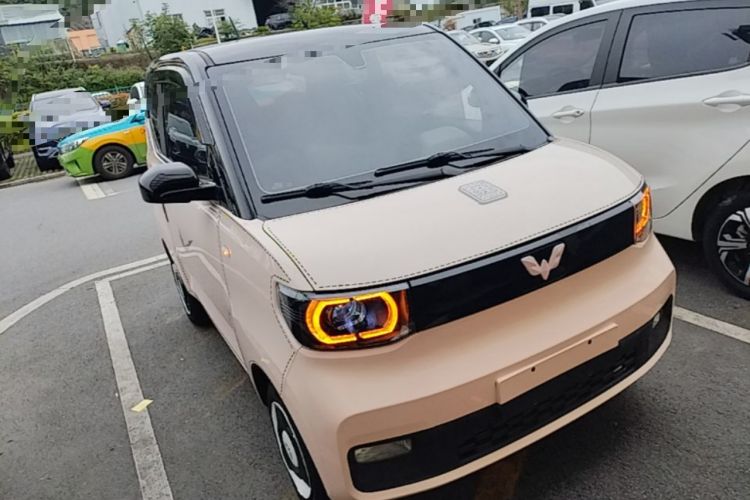 Used Wuling Hongguang MINIEV 2021 Macaron Fashion Model Lithium Iron Phosphate Front Right 45 Deg