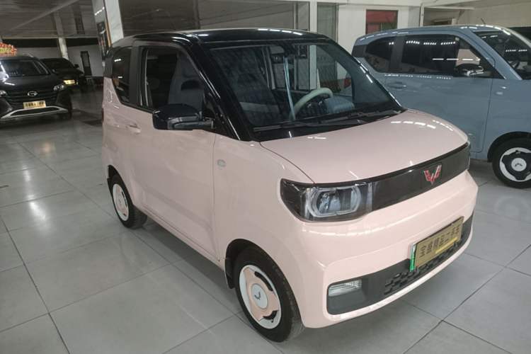 Used Wuling Hongguang MINIEV 2021 Macaron Fashion Model Lithium Iron Phosphate Front Right 45 Deg