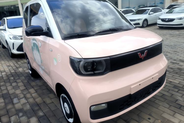 Used Wuling Hongguang MINIEV 2021 Macaron Sandwich Model 170 km Lithium Iron Phosphate Front Right 45 Deg
