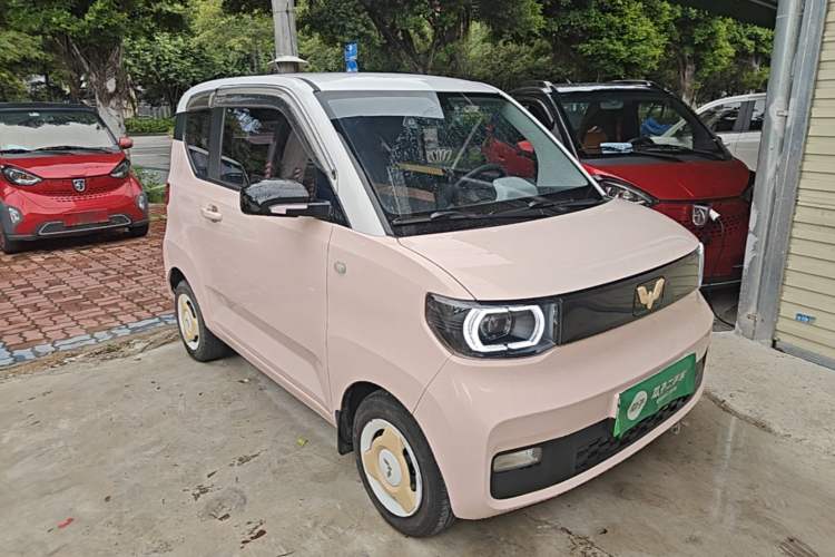 Used Wuling Hongguang MINIEV 2021 Macaron Premium Model – Lithium Iron Phosphate Front Right 45 Deg