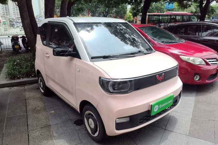 Used Wuling Hongguang MINIEV 2021 Macaron Fashion Model Lithium Iron Phosphate Front Right 45 Deg