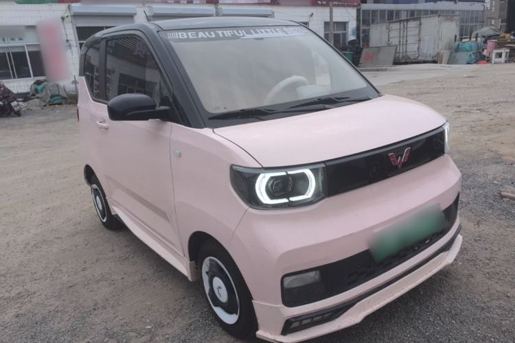 Used Wuling Hongguang MINIEV 2021 Macaron Sandwich Model 120 km Lithium Iron Phosphate Front Right 45 Deg