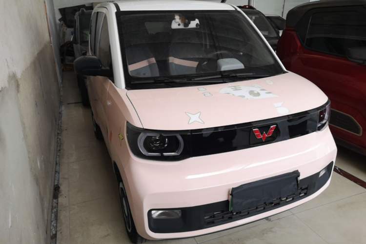 Used Wuling Hongguang MINIEV 2021 Macaron Fashion Model Lithium Iron Phosphate Front Right 45 Deg