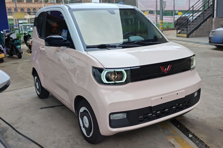 Used Wuling Hongguang MINIEV 2021 Macaron Premium Model – Lithium-NMC Front Right 45 Deg