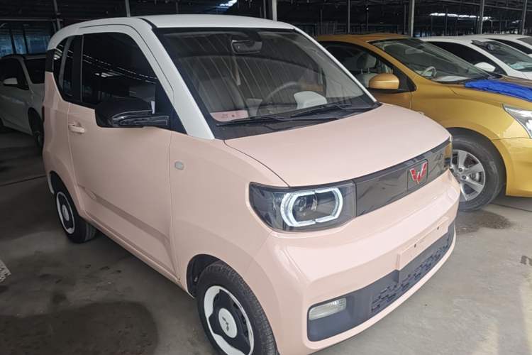 Used Wuling Hongguang MINIEV 2021 Macaron Fashion Edition Lithium-Ion Battery Front Right 45 Deg
