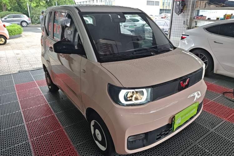 Used Wuling Hongguang MINIEV 2021 Macaron Premium Model – Lithium Iron Phosphate Front Right 45 Deg