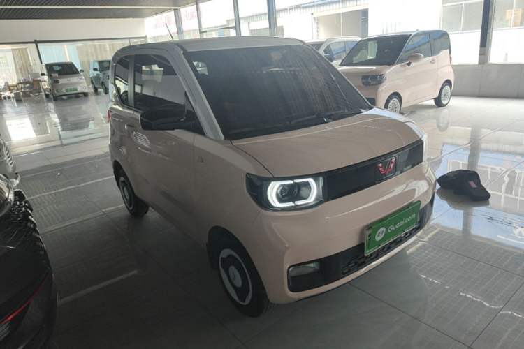 Used Wuling Hongguang MINIEV 2021 Macaron Fashion Edition Lithium-Ion Battery Front Right 45 Deg