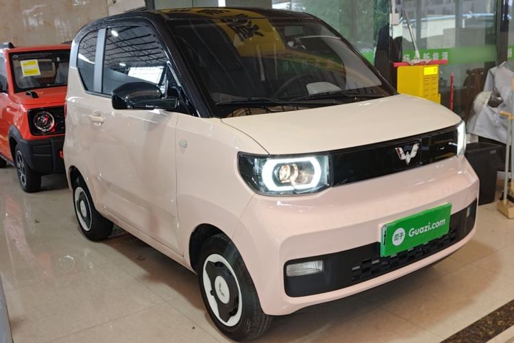 Used Wuling Hongguang MINIEV 2021 Macaron Sandwich Model 170 km Lithium Iron Phosphate Front Right 45 Deg