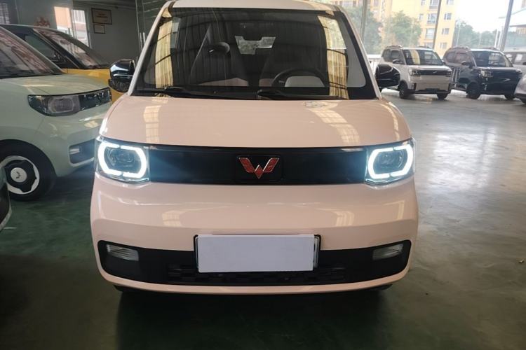 Used Wuling Hongguang MINIEV 2021 Macaron Fashion Model Lithium Iron Phosphate Front