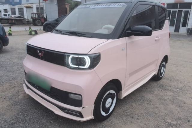 Used Wuling Hongguang MINIEV 2021 Macaron Sandwich Model 120 km Lithium Iron Phosphate
