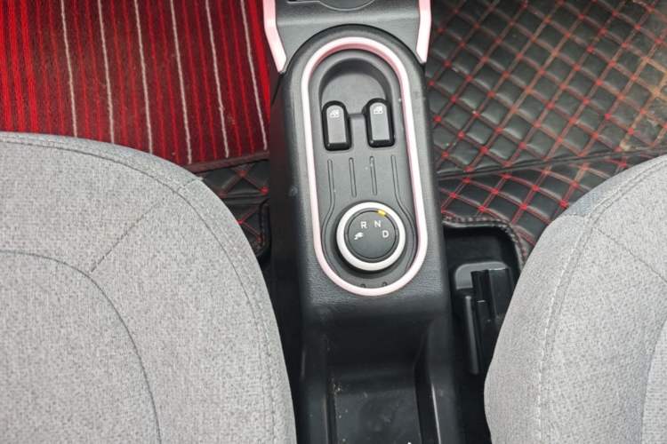 Used Wuling Hongguang MINIEV 2021 Macaron Premium Model – Lithium Iron Phosphate Gear Lever