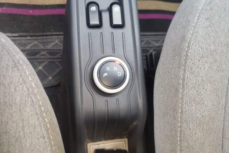 Used Wuling Hongguang MINIEV 2021 Macaron Premium Model – Lithium Iron Phosphate Gear Lever