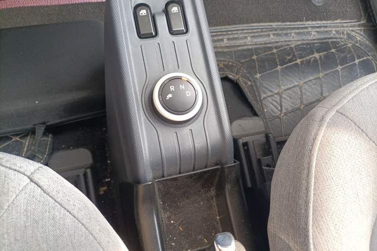 Used Wuling Hongguang MINIEV 2021 Macaron Fashion Edition Lithium-Ion Battery Gear Lever