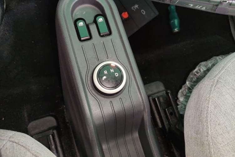 Used Wuling Hongguang MINIEV 2021 Macaron Premium Model – Lithium Iron Phosphate Gear Lever