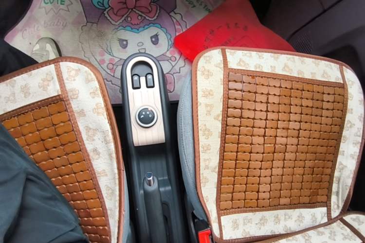 Used Wuling Hongguang MINIEV 2021 Macaron Premium Model – Lithium Iron Phosphate Gear Lever