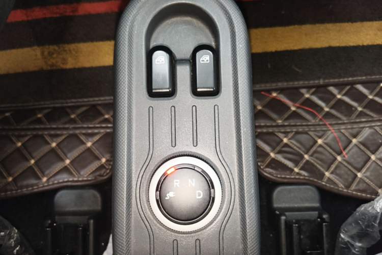 Used Wuling Hongguang MINIEV 2021 Macaron Premium Model – Lithium Iron Phosphate Gear Lever