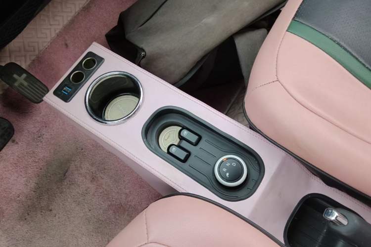 Used Wuling Hongguang MINIEV 2021 Macaron Fashion Model Lithium Iron Phosphate Gear Lever