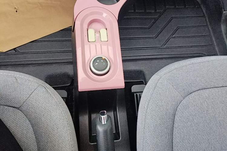 Used Wuling Hongguang MINIEV 2021 Macaron Fashion Model Lithium Iron Phosphate Gear Lever