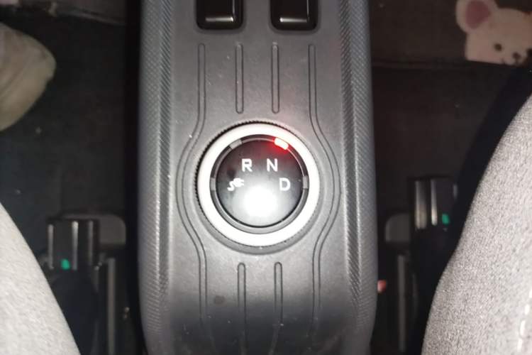 Used Wuling Hongguang MINIEV 2021 Macaron Premium Model – Lithium Iron Phosphate Gear Lever