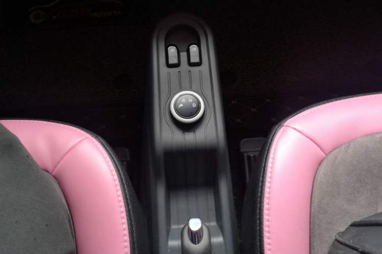 Used Wuling Hongguang MINIEV 2021 Macaron Premium Model – Lithium Iron Phosphate Gear Lever