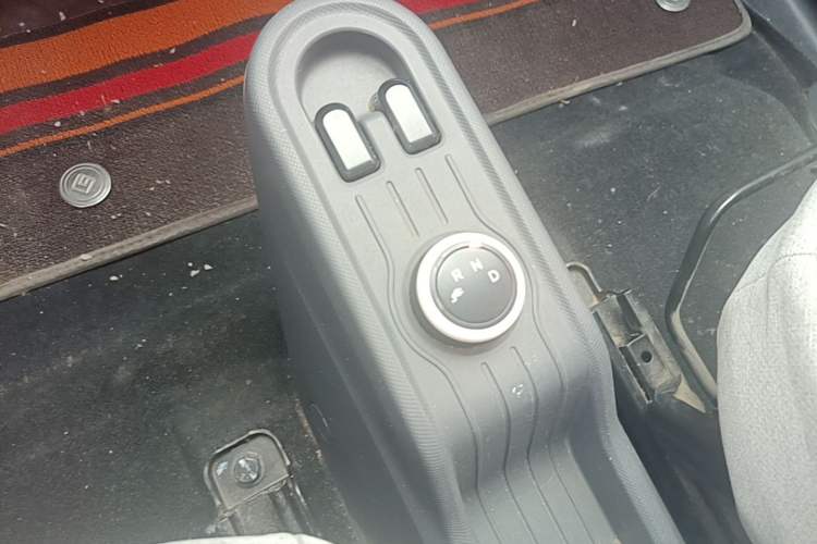 Used Wuling Hongguang MINIEV 2021 Macaron Premium Model – Lithium Iron Phosphate Gear Lever