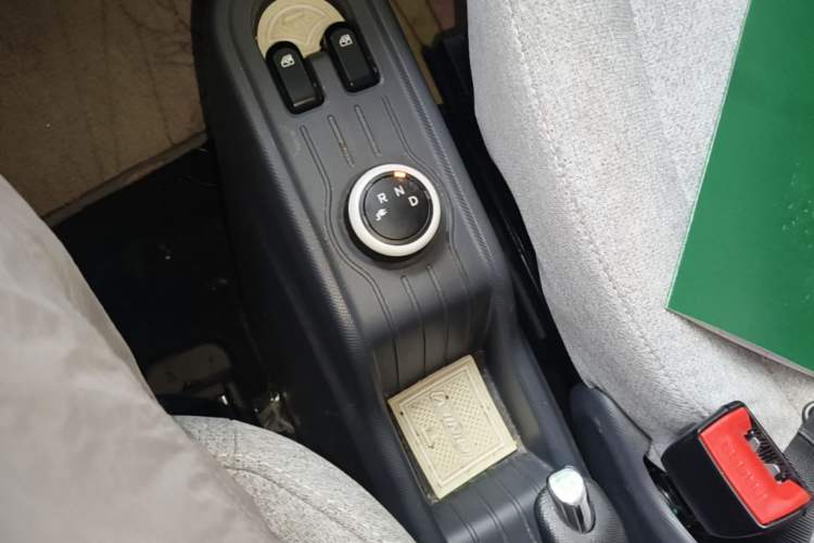 Used Wuling Hongguang MINIEV 2021 Macaron Premium Model – Lithium Iron Phosphate Gear Lever