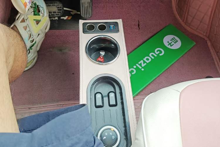 Used Wuling Hongguang MINIEV 2021 Macaron Premium Model – Lithium Iron Phosphate Gear Lever