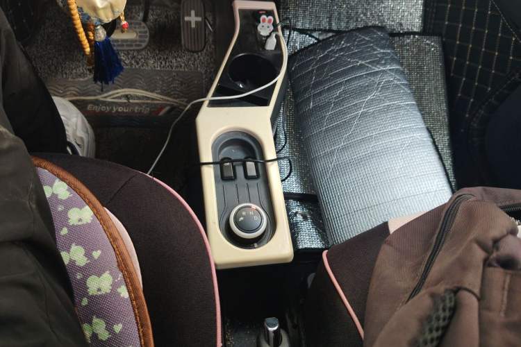 Used Wuling Hongguang MINIEV 2021 Macaron Premium Model – Lithium Iron Phosphate Gear Lever
