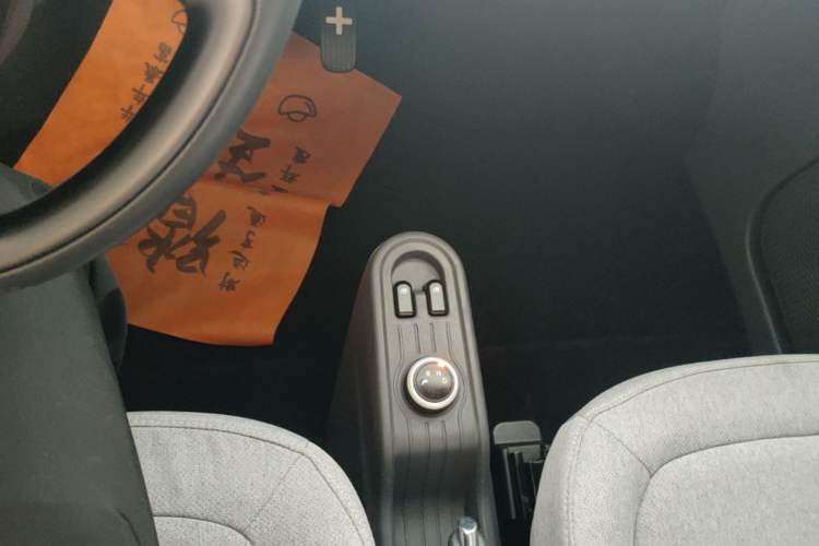 Used Wuling Hongguang MINIEV 2021 Macaron Premium Model – Lithium Iron Phosphate Gear Lever