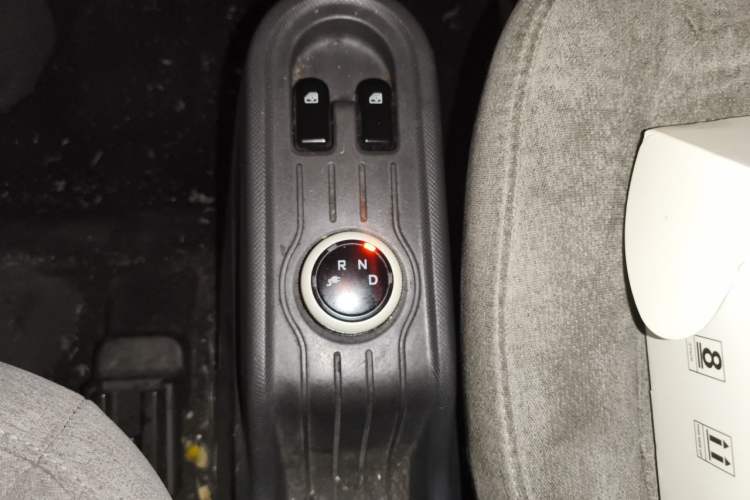 Used Wuling Hongguang MINIEV 2021 Macaron Premium Model – Lithium Iron Phosphate Gear Lever