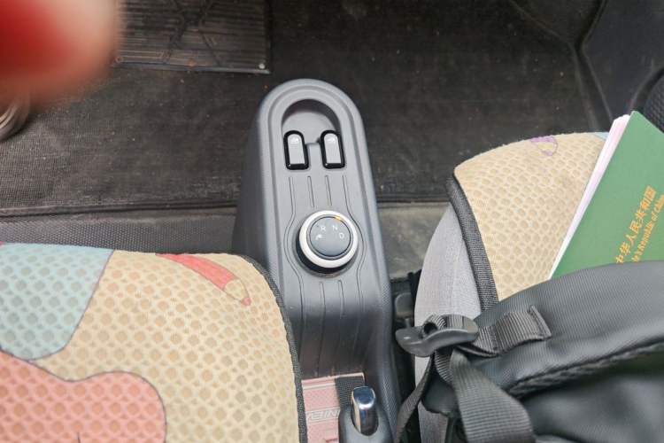 Used Wuling Hongguang MINIEV 2021 Macaron Premium Model – Lithium Iron Phosphate Gear Lever