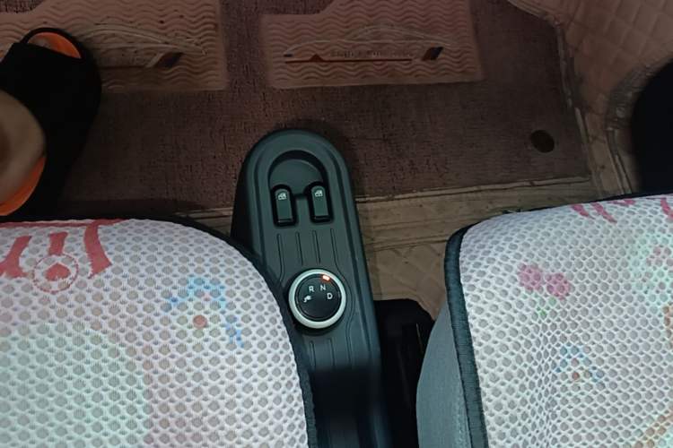 Used Wuling Hongguang MINIEV 2021 Macaron Premium Model – Lithium-NMC Gear Lever