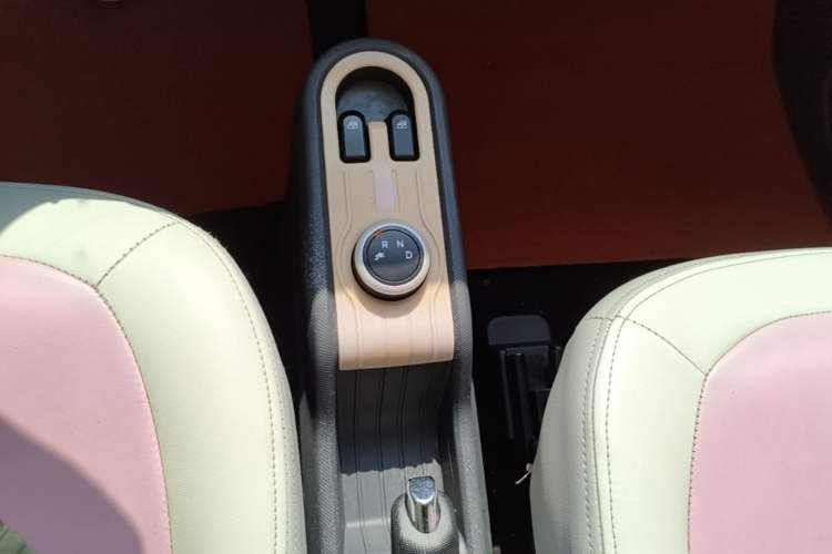 Used Wuling Hongguang MINIEV 2021 Macaron Premium Model – Lithium Iron Phosphate Gear Lever