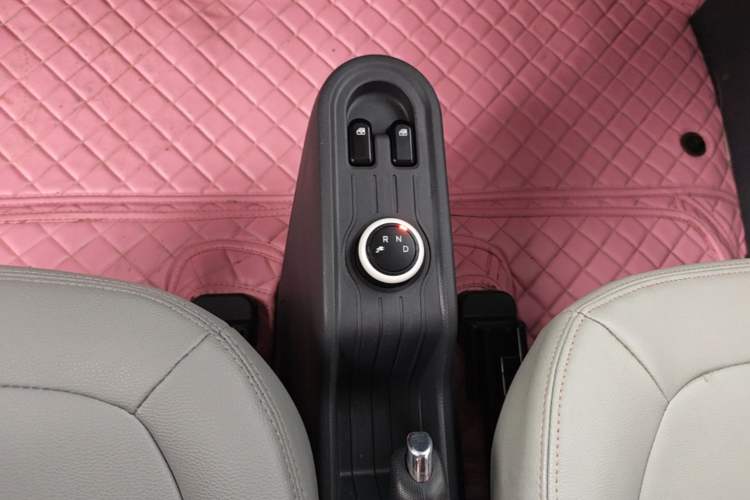 Used Wuling Hongguang MINIEV 2021 Macaron Premium Model – Lithium Iron Phosphate Gear Lever