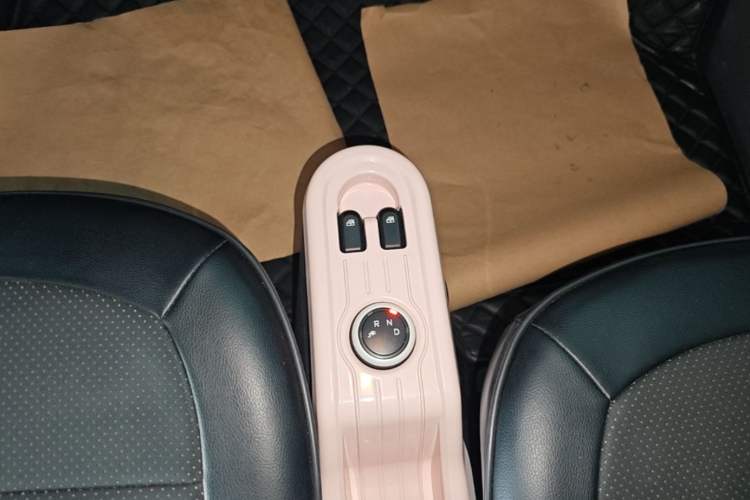 Used Wuling Hongguang MINIEV 2021 Macaron Premium Model – Lithium Iron Phosphate Gear Lever