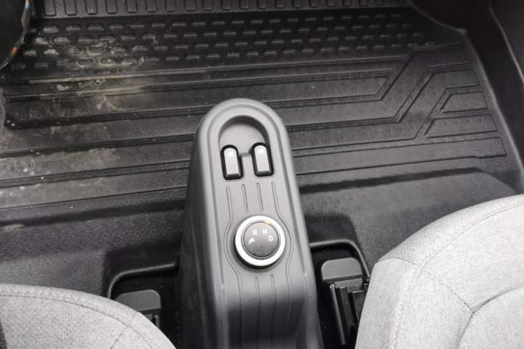 Used Wuling Hongguang MINIEV 2021 Macaron Sandwich Model 170 km Lithium Iron Phosphate Gear Lever
