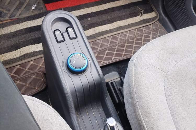 Used Wuling Hongguang MINIEV 2021 Macaron Premium Model – Lithium Iron Phosphate Gear Lever