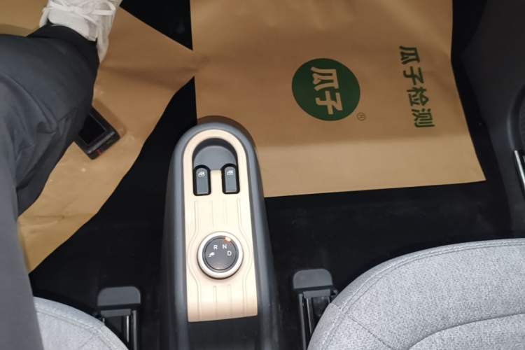 Used Wuling Hongguang MINIEV 2021 Macaron Premium Model – Lithium Iron Phosphate Gear Lever