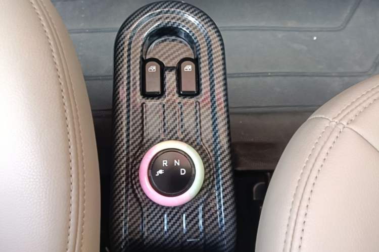 Used Wuling Hongguang MINIEV 2021 Macaron Premium Model – Lithium Iron Phosphate Gear Lever