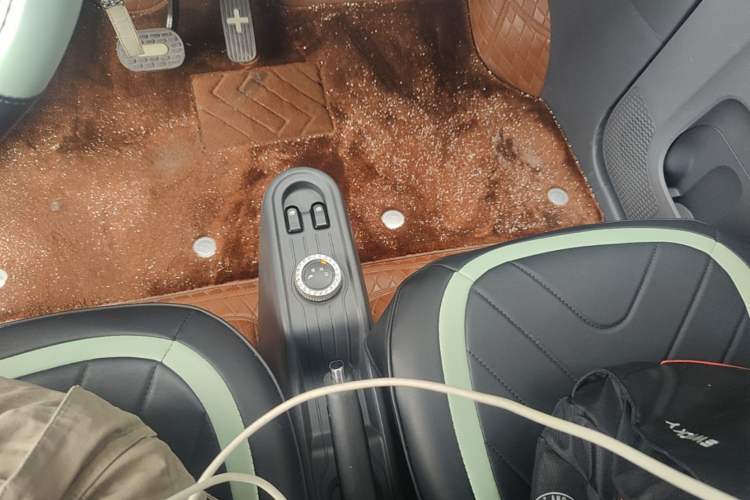 Used Wuling Hongguang MINIEV 2021 Macaron Premium Model – Lithium Iron Phosphate Gear Lever