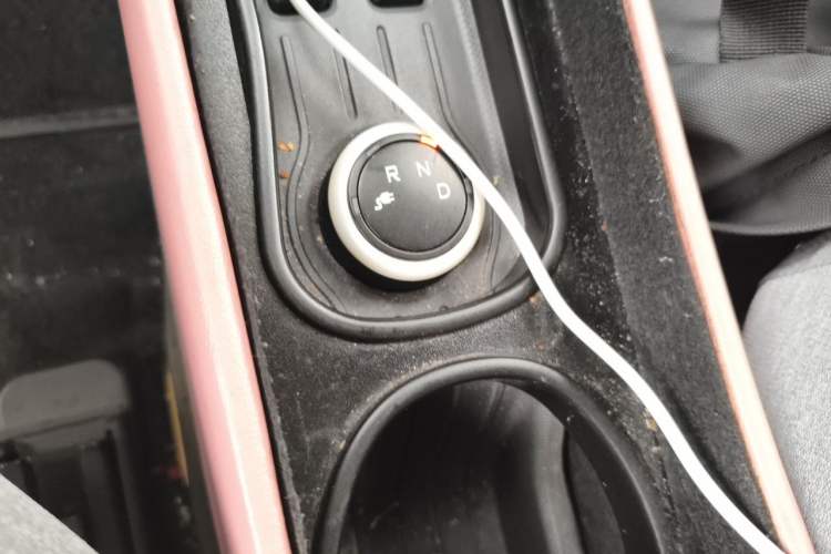 Used Wuling Hongguang MINIEV 2021 Macaron Premium Model – Lithium Iron Phosphate Gear Lever
