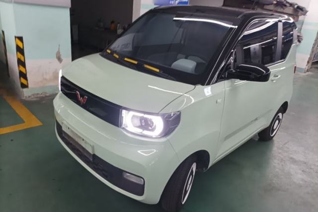 Used Wuling Hongguang MINIEV 2021 Macaron Sandwich Model 120 km Lithium NMC