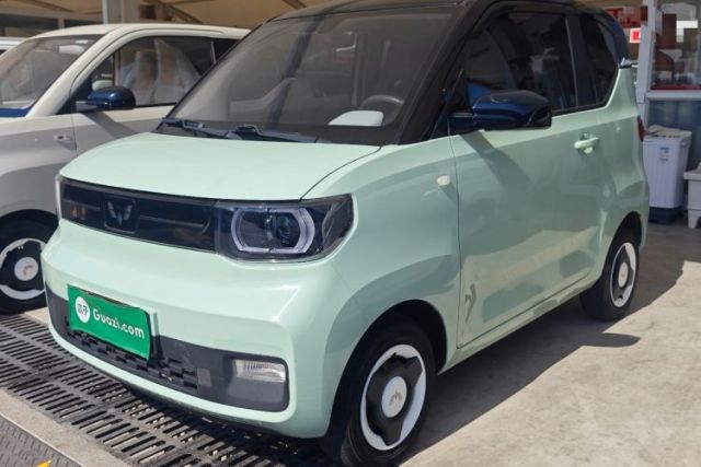 Used Wuling Hongguang MINIEV 2021 Macaron Premium Model – Lithium Iron Phosphate